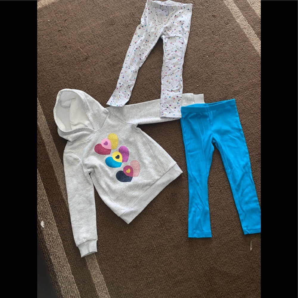 NWT Girls size 5 3 piece outfit